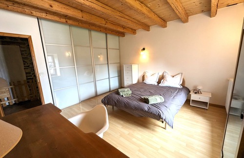 Allonzier-la-Caille Other | Magnificent renovated farmhouse near Annecy, between lakes and mountains+2 private parking lots.