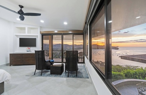 Coco House | Magnificent Gated Home - Complimentary Vacation Planning - Perched Over The Pacific Ocean