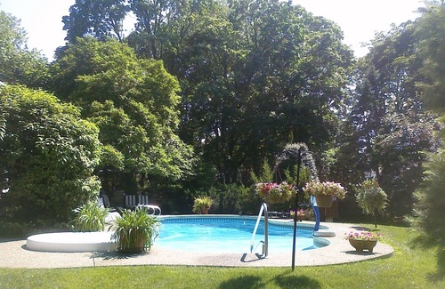 Hackensack House | Magnificent Georgian Colonial With Pool Only Seven Miles To Manhattan
