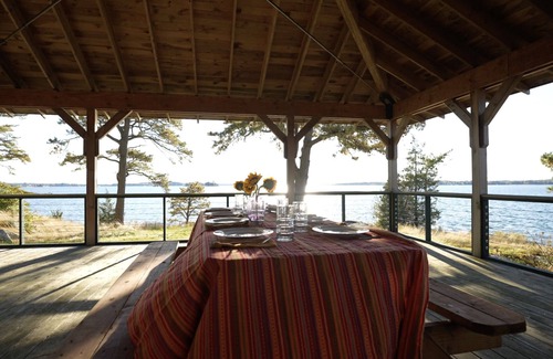 Frontenac House | Magnificent Private Island in one of America’s Most Beautiful and Fun Rivers nn