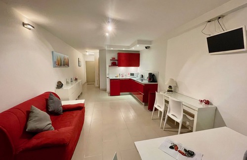 Palavas-les-Flots Apartment | -Magnificent T2 classified 4 * in front of the sea 1st line direct access beach in PALAVAS