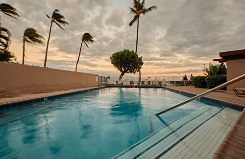 Maalaea Condo | Magnificent.Marvelous.Open Dates.Wonderful Waves!