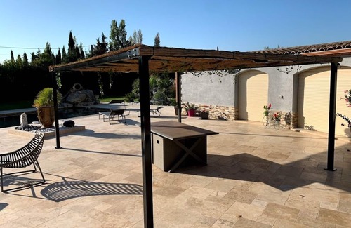 Montbazin Villa | Magnificent villa with large swimming pool near the sea