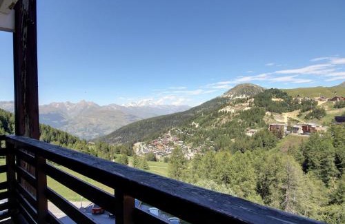 Plagne Centre Apartment | Magnifique appartement rénové avec balcon et Wifi à Plagne Centre - FR-1-455-169