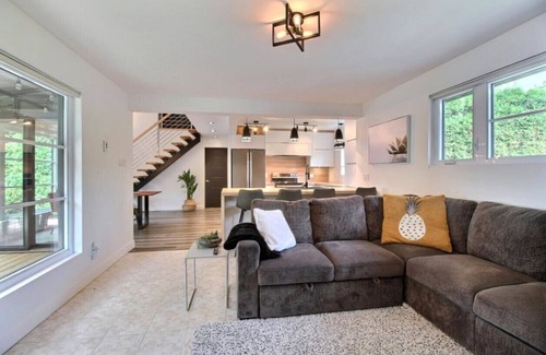 Alma Ski Chalet | Magnifique chalet au bord de l'eau à Alma