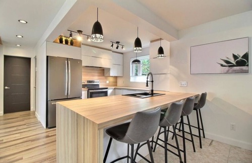 Alma Ski Chalet | Magnifique chalet au bord de l'eau à Alma