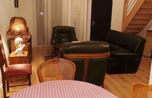 Coudray House | Magnifique Maison avec parking sur place