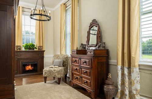 Humboldt Bed & Breakfast | Magnolia Manor and Chapel