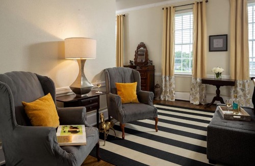 Humboldt Bed & Breakfast | Magnolia Manor and Chapel