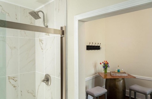 Humboldt Bed & Breakfast | Magnolia Manor and Chapel
