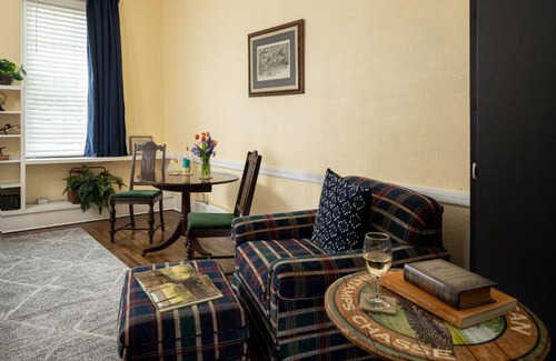 Humboldt Bed & Breakfast | Magnolia Manor and Chapel