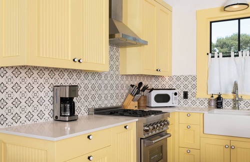 Los Alamos Apartment | Magnolia residence, located downtown between the Union Hotel & Bells restaurant.