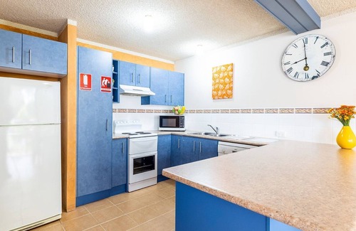 Nelson Bay Apartment | Magnus Gardens, 10,7 Magnus Street - Beautiful unit close to town with air con and Wi-Fi