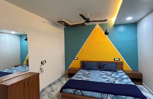 Rajpipla Hotel | Mahadev Home Stay