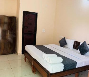 Chandigarh Hotel | Mahadev Hotel ! Near Chandigarh Int'l Airport !