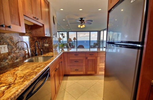 Historic Lahaina Front Street Condo | Mahana 1117 - Direct Oceanfront - Special Rates!
