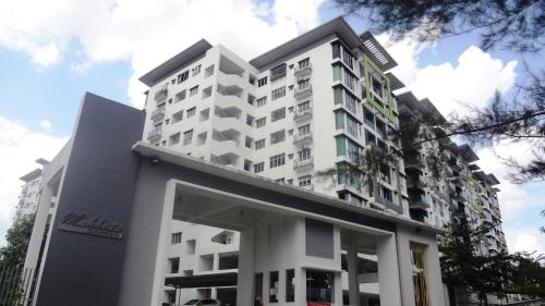 Bandar Mahkota Cheras Apartment | Mahkota Cheras Unique Condo 1-14 pax near MRT- KL