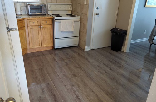 Brampton Apartment | Main floor of a Bungalow