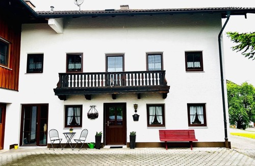 Obing Apartment | Main house 100sqm for max. 4 pers. with two bedrooms