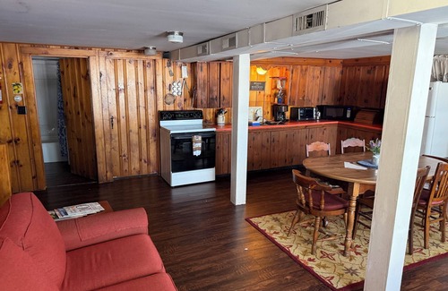 Limerick Cottage | Maine Lakefront Cottage Rental with Sandy Beach