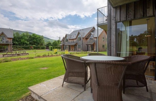 Kenmore Apartment | Mains of Taymouth, Kenmore ~ 5* 1 The Gallops - Downstairs property - sleeps 4 guests in 2 bedrooms