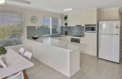 Mooloolaba Apartment | Mainsail Apt 8 - Heart of Mooloolaba