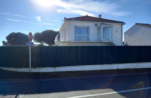La Faute-sur-Mer Villa | Maison à La Faute sur mer - A 500m du Centre Ville et des Plages Avec Piscine