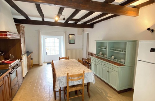La Chapelle-Neuve House | Maison à la Campagne Avec Piscine - Clématites