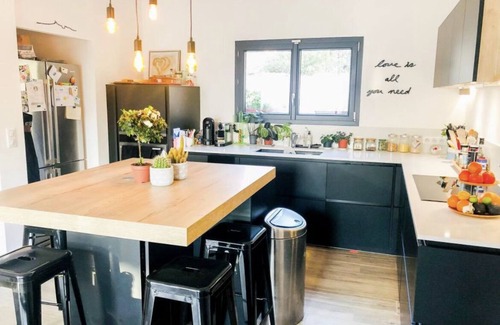 Les Trois Lucs House | Maison 5 Chambres Avec Piscine