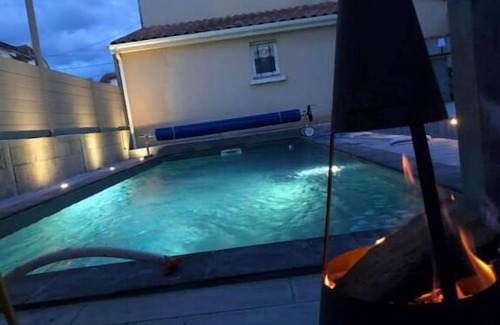 Ruelle-sur-Touvre House | Maison Avec Piscine Privée