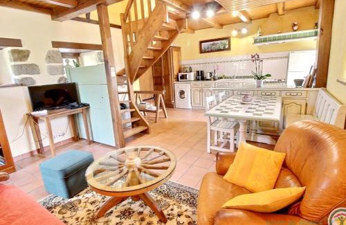 Tredrez-Locquemeau House | Maison charmante à Trédrez-Locquémeau avec jardin et terrasse