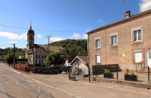Raddon-et-Chapendu House | Maison confortable près de Luxeuil-les-Bains - FR-1-583-474