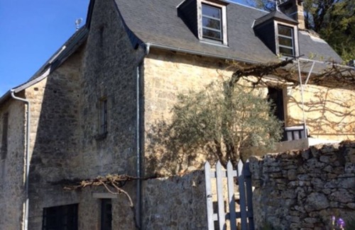 Saint-Cernin-de-Larche House | Maison de Charme au Coeur D'un Petit Village Gaillard-proche Lac du Causse
