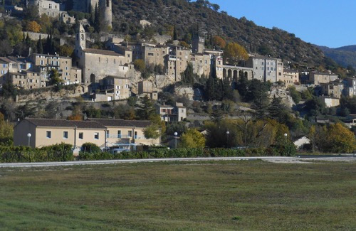 Montbrun-les-Bains House | Maison Dans la Partie Ancienne du Village de Montbrun les Bains