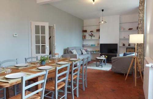 Crucey-Villages House | Maison de Charme à la Campagne avec Jardin, Billard, Baby-foot et Terrasse en Teck - FR-1-581-135