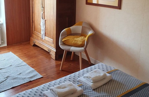 Plounevez-Lochrist House | Maison de Campagne, Au Café des Marguerites