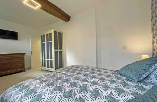 Domfront en Poiraie House | Maison de charme proche Mont-Saint-Michel, 3 ch, 6 pers, animaux admis - FR-1-497-201