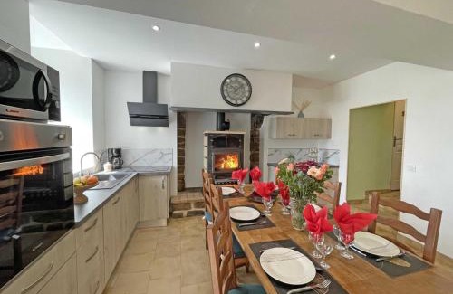 Domfront en Poiraie House | Maison de charme proche Mont-Saint-Michel, 3 ch, 6 pers, animaux admis - FR-1-497-201