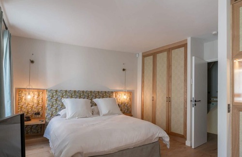 Old Town House | Maison de la Citadelle - Luxurious 2-bedroom town house in the heart of Saint-Tropez
