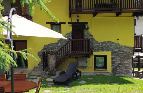 Maen Apartment | Maison du Soleil - a stone's throw from the sky, for those who love skiing and more