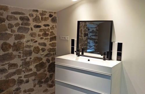 Villeneuve-d'Olmes House | Maison Entière Située au Centre de Villeneuve D'olmes
