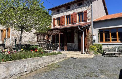 Laprugne House | Maison indépendante avec jardin pour famille et animaux bienvenus - FR-1-489-448