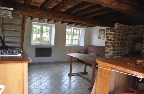 Saint-Calais-du-Desert House | Maison la Quentinière