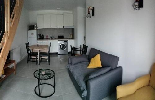 Dry House | Maison - Log 2 - Dry