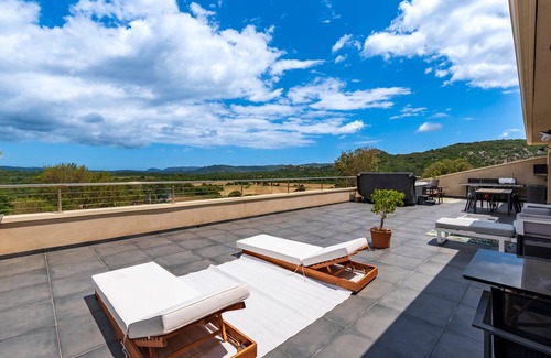Sotta House | Maison Mawie - Vue montagne, piscine & jacuzzi