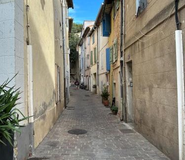 La Celle-sous-Gouzon Apartment | Maison provençale à Gémenos