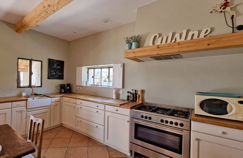 Pougnadoresse Villa | Maison Roquebeauresse – luxury & comfort in the Gard, with air conditioning, child & pet friendly
