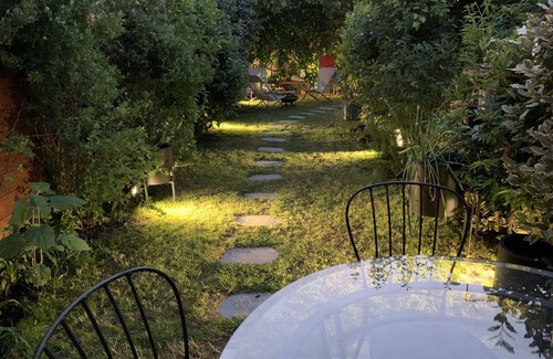 Sevres House | Maison Spacieuse à Sèvres de 200m2 Avec 3 Chambres, un Beau Jardin