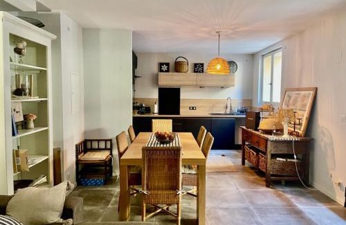 Roujan House | Maison spacieuse et confortable avec patio