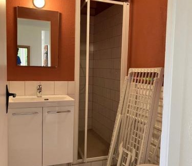 Montendre House | Maison une chambre Domaine Du Lac avec bain nordique